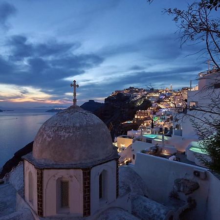 Amphitheater Cave Houses Fira  Exterior foto