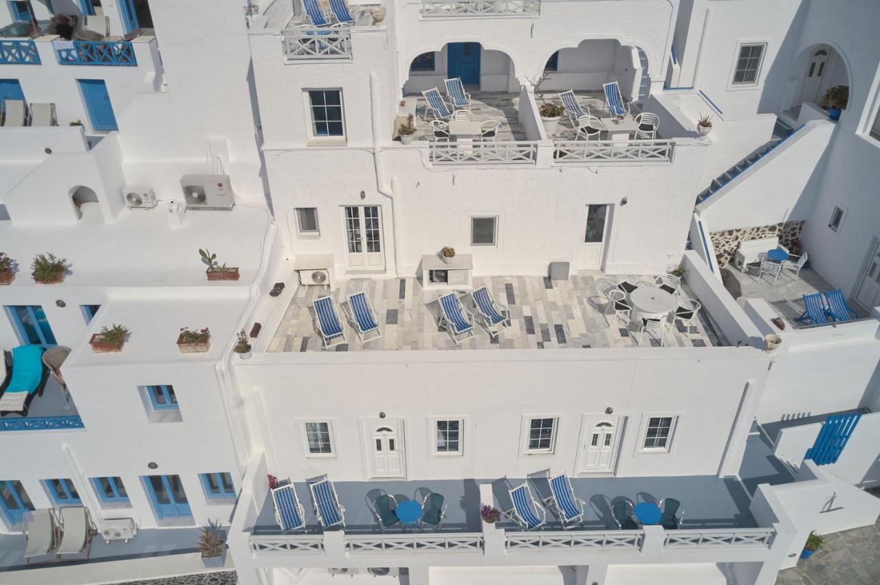 Amphitheater Cave Houses Fira  Exterior foto